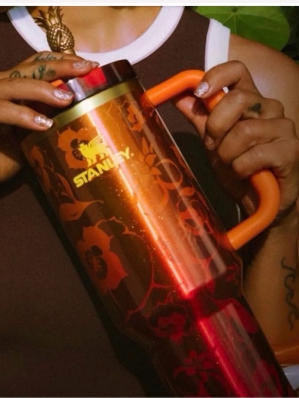 *BRAND NEW* 40oz Stanley x Karol G Tumbler - Picture 2 of 2
